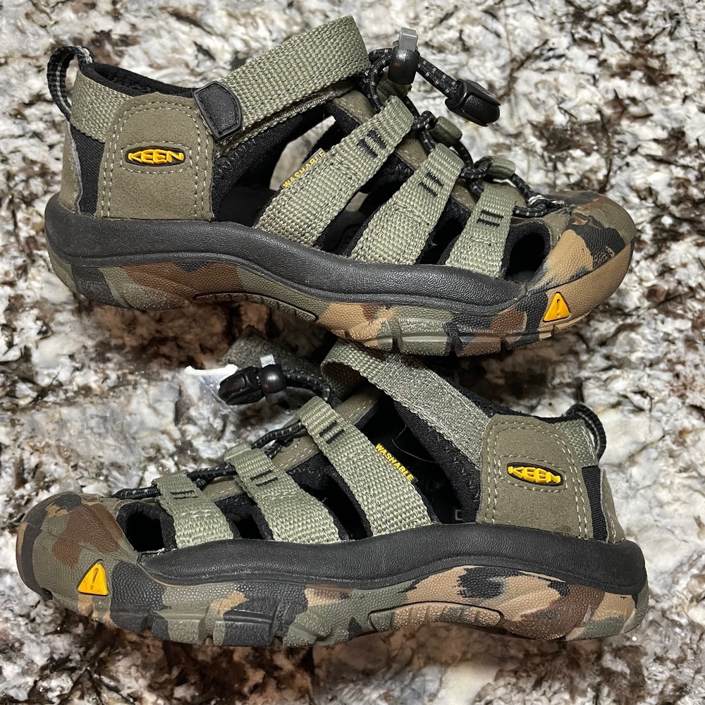 Keen waterproof hiking shoes